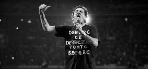 Evaristo P&aacute;ramos en uno de los escenarios espa&ntilde;oles que acogi&oacute; el regreso del grupo de punk vasco luego de 16 a&ntilde;os de no haber tocado juntos.