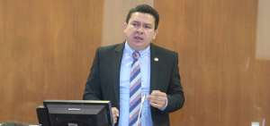 El legislador Washington Paredes, de CREO, mantendr&aacute; su fuero.
