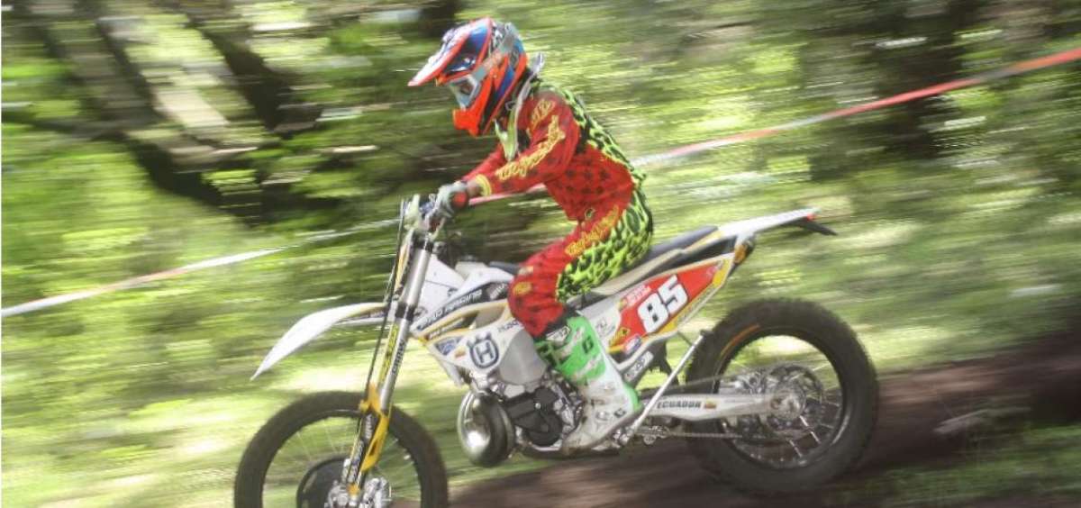 El imbabure&ntilde;o Michael Encalada es en la actualidad el mejor piloto nacional en hare scramble. Adem&aacute;s, es campe&oacute;n ecuatoriano en enduro y cross country. 