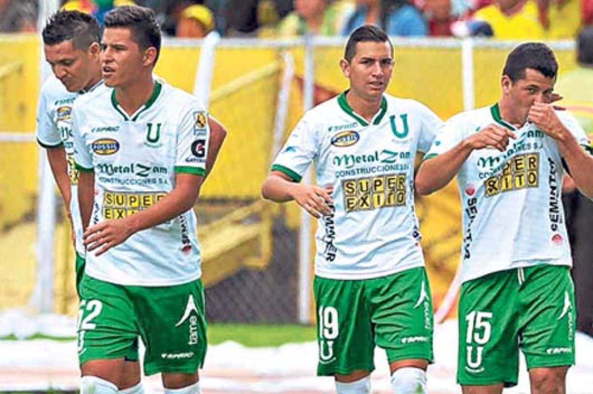 El triunfo de Liga de Portoviejo (4-1) contra T&eacute;cnico Universitario en la fecha pasada permiti&oacute; mantener vivas las esperanzas de ascenso a los manabitas. Foto: John Guevara.