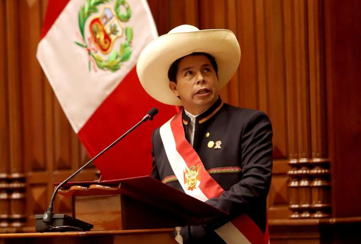 Presidente del Perú niega plagio de su tesis de maestría