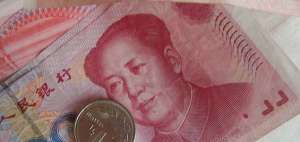El yuan podr&iacute;a lograr otra aspiraci&oacute;n china, que es disminuir el predominio del d&oacute;lar en el mundo.  Archivo / el tel&eacute;grafo 