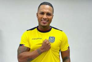 Antonio Valencia vuelve al f&uacute;tbol en Inglaterra con un equipo de exfiguras de la Premier League.