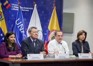 El canciller Ricardo Pati&ntilde;o encabez&oacute; la cita entre las cancilleres de Venezuela y Colombia, ayer en Quito. Foto: Mario Egas/El Tel&eacute;grafo