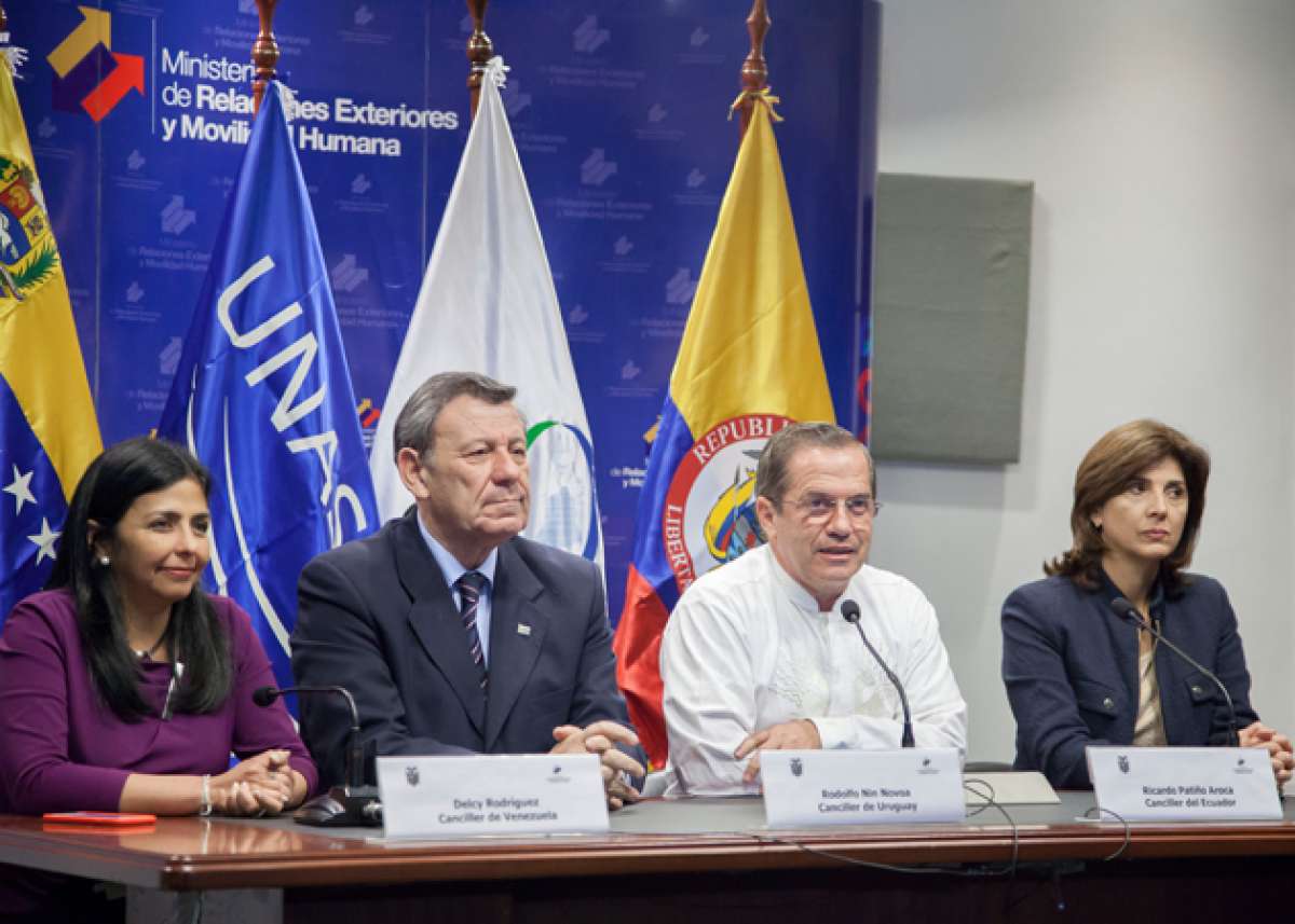 El canciller Ricardo Pati&ntilde;o encabez&oacute; la cita entre las cancilleres de Venezuela y Colombia, ayer en Quito. Foto: Mario Egas/El Tel&eacute;grafo