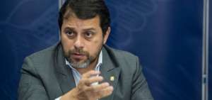 P&aacute;ul Granda se&ntilde;ala que durante su gesti&oacute;n se adoptaron correctivos en los procesos contractuales para prevenir la corrupci&oacute;n
