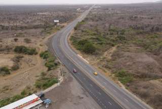 Gobierno entregó la rehabilitación de la vía Chongón-Santa Elena