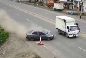 Siniestro fatal en El Triunfo: mujer perdi&oacute; la vida al esperar transporte p&uacute;blico