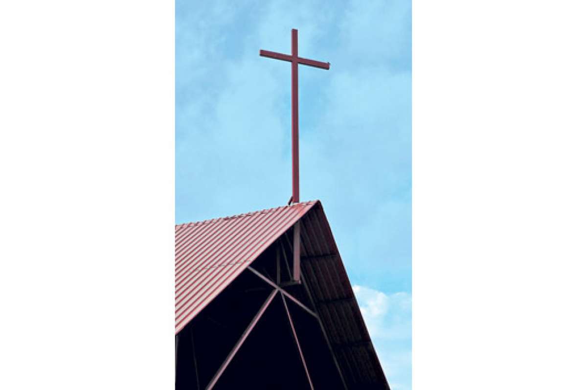 La cruz es el recordatorio de la obra que Jesucristo hizo al morir para el perd&oacute;n de los pecados, seg&uacute;n la religi&oacute;n Cat&oacute;lica. Foto: Rodolfo P&aacute;rraga / El Tel&eacute;grafo