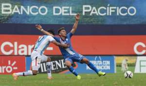 &Aacute;ngel Mena no pudo anotar un gol desde el punto penal. Foto: Miguel Castro / El Tel&eacute;grafo. 