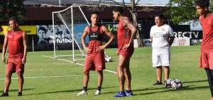 Arroyo regres&oacute; a los entrenamientos con Barcelona
