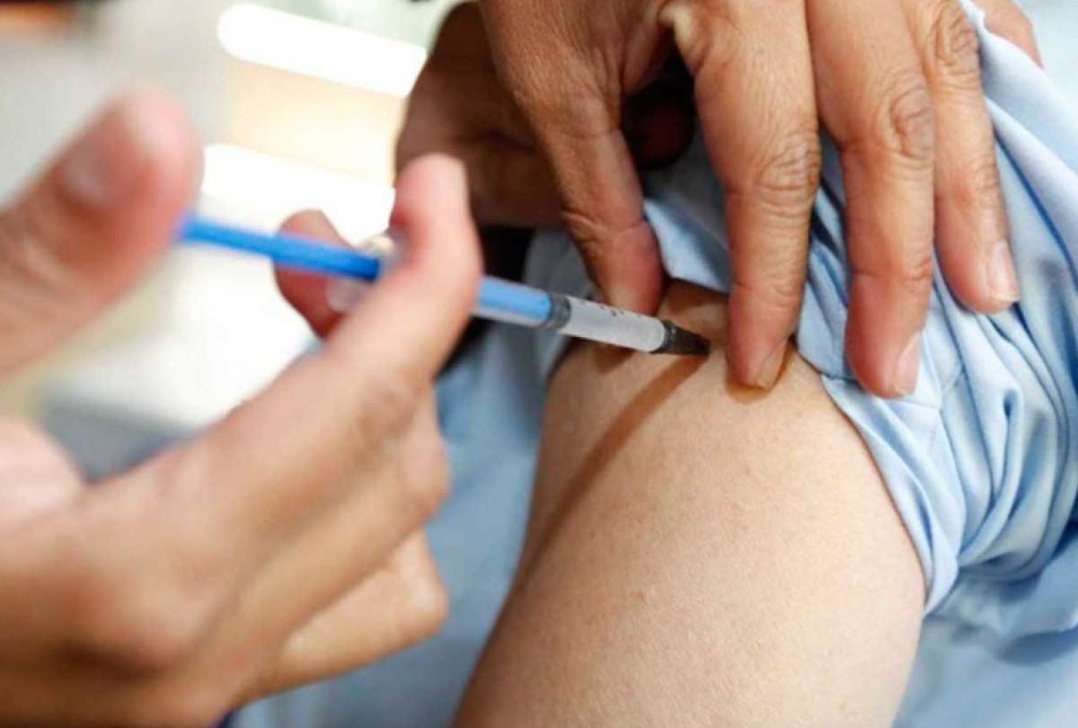 Personas vacunadas contra el covid-19 pueden recibir la f&oacute;rmula contra la influenza