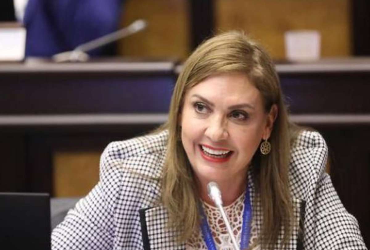 Asambleísta del correísmo es investigada por presunto cobro de diezmos.