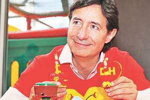 Roberto G&oacute;mez Fern&aacute;ndez. Aparece durante una exposici&oacute;n de figuras pl&aacute;sticas. Foto: EFE