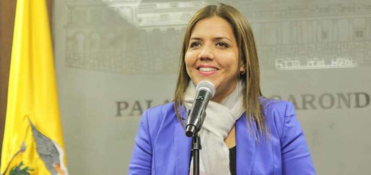A m&aacute;s del informe de la UAFE, la ex exvicepresidenta de la Rep&uacute;blica, Mar&iacute;a Alejandra Vicu&ntilde;a, tiene en la Fiscal&iacute;a tres denuncias por presunta concusi&oacute;n.