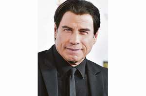 John Travolta sostuvo una relaci&oacute;n gay, seg&uacute;n piloto
