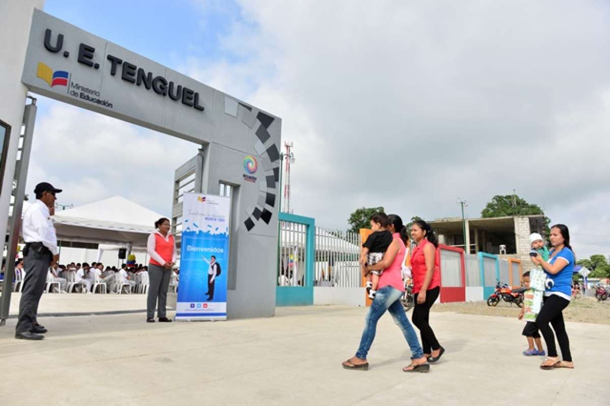 La instituci&oacute;n cuenta con capacidad para 1.140 estudiantes por jornada y tiene espacios para laboratorios de f&iacute;sica, qu&iacute;mica e inform&aacute;tica. Foto: William Orellana / El Tel&eacute;grafo