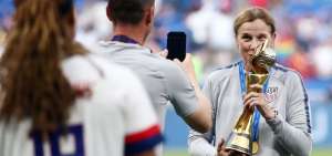 DT campeona con EE.UU. femenino dej&oacute; su cargo