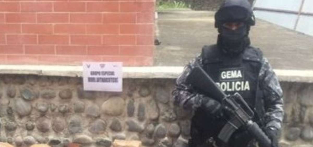 8 detenidos por robo de veh&iacute;culos y extorsi&oacute;n en Manab&iacute;