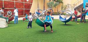 El parque se ha transformado, los arreglos realizados en los &uacute;ltimos a&ntilde;os han evitado incluso que la delincuencia arezca en este sitio. Foto: Fabricio Cruz / El Tel&eacute;grafo