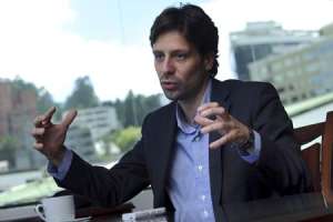 Guillaume Long actual Ministro de Talento Humano ser&aacute; el nuevo rector del IAEN. Foto: Archivo