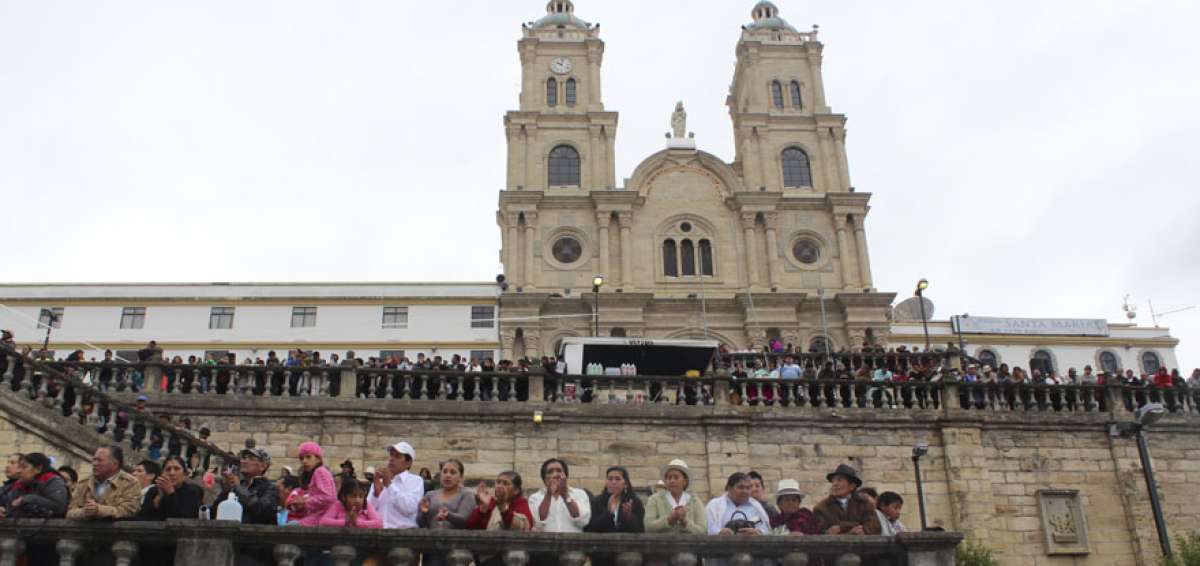 El Santuario Franciscano se encuentra en la parte oriental de la capital ca&ntilde;ari. Templo de singular y hermosa construcci&oacute;n de la &eacute;poca Republicana, todo es de piedra labrada.