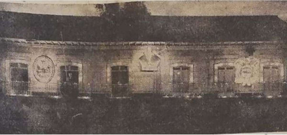La embajada brit&aacute;nica en Quito brilla por la paz