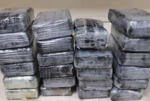 La droga fue encontrada en dos camiones y una bodega que funcionaba como centro de acopio.