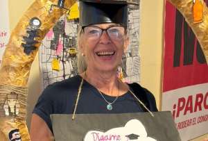 Alicia Sant Toch&oacute;n se gradu&oacute; a los 65 a&ntilde;os tras haber comenzado siete carreras universitarias.