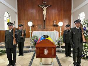 Hoy se realizó un homenaje para el policía Julio Enrique Mejía Ángel.