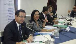 La Comisi&oacute;n de Desarrollo Econ&oacute;mico trabajar&aacute; hoy en 2 jornadas para culminar el informe para primer debate del texto. Foto: Cortes&iacute;a