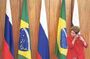 La presidenta de Brasil, Dilma Rousseff, ser&aacute; la anfitriona de la cumbre de los BRICS, que re&uacute;ne a los gobernantes de China, Rusia, India y Sud&aacute;frica. Foto: AFP