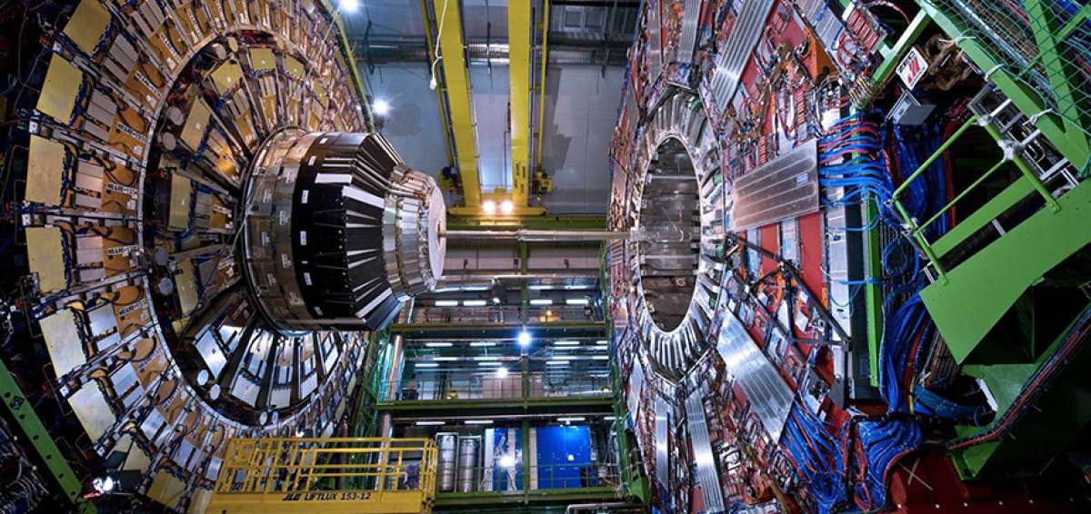 El LHC est&aacute; entre Francia y Suiza y gracias a &eacute;l los cient&iacute;ficos hallaron en 2012 el c&eacute;lebre Bos&oacute;n de Higgs.