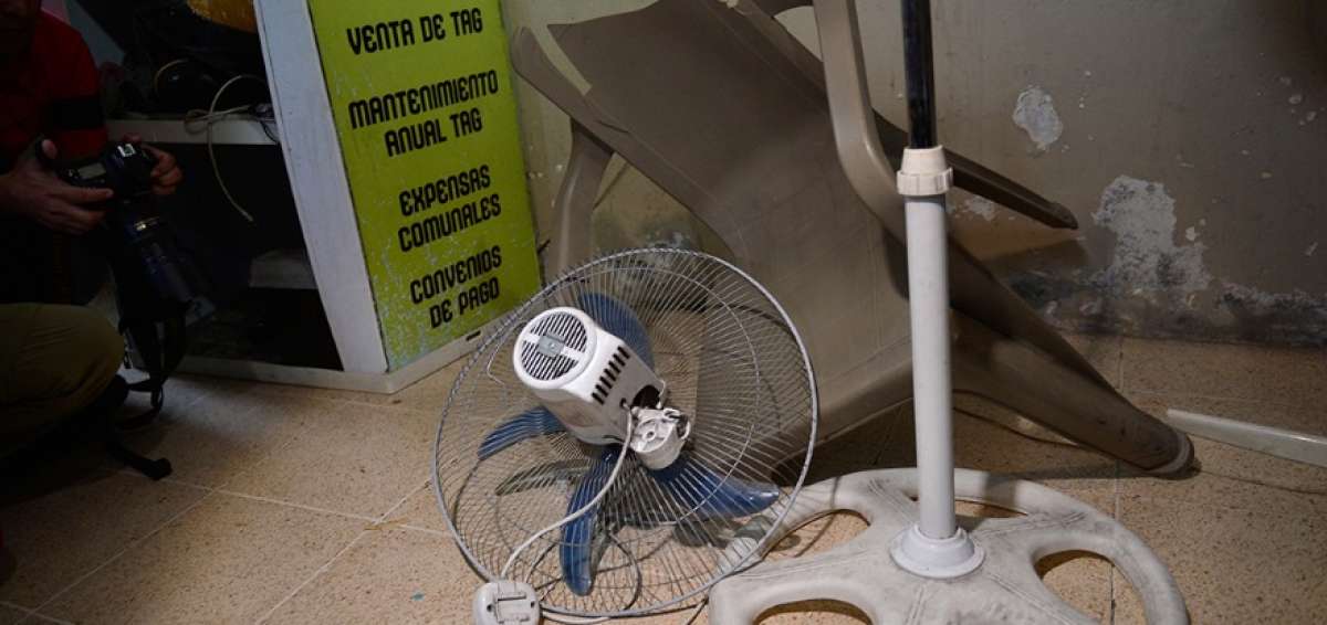 El caso se viraliz&oacute; en las redes sociales a trav&eacute;s de un video en el que se apreciaba la agresi&oacute;n. En el acto se us&oacute; objetos contundentes como sillas pl&aacute;sticas y hasta un ventilador.