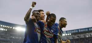 Emelec allana el camino para alcanzar la final