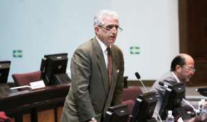 El legislador Fernando Bustamante es presidente de la Comisi&oacute;n de Relaciones Exteriores de la Asamblea. Foto: Cortes&iacute;a Asamblea