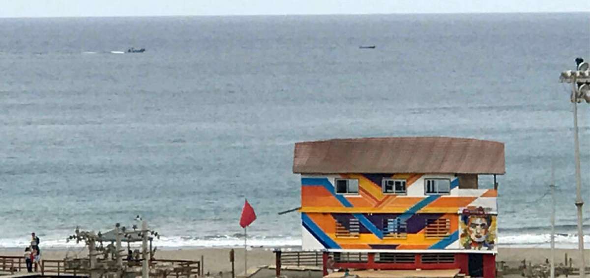 A diario la playa El Murci&eacute;lago es vigilada por rescatistas, no obstante en feriados el n&uacute;mero de salvavidas aumenta.