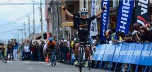 El ciclista ecuatoriano David Villarreal estaba seleccionado para participar en el Tour Colombia 2020, sin embargo la fractura de la rodilla lo dej&oacute; al margen.