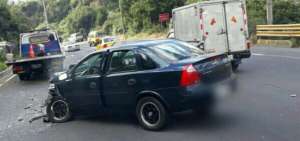 Un auto se volc&oacute; en la avenida Sim&oacute;n Bol&iacute;var y dej&oacute; dos heridos