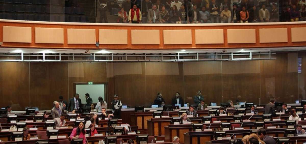 El debate continuar&aacute; en la sesi&oacute;n 422 del mi&eacute;rcoles 14 de diciembre. 
