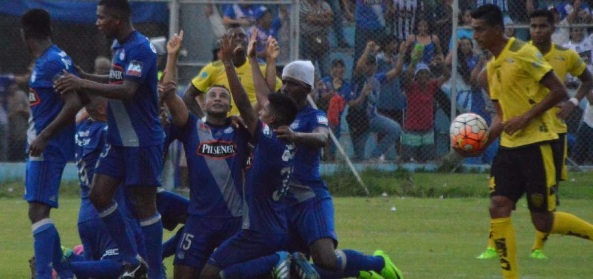 Pedro Qui&ntilde;&oacute;nez le dio triunfo a Emelec en Machala