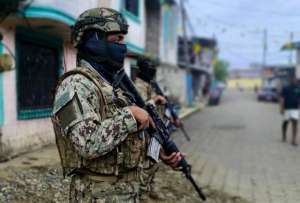 Gobierno Nacional militariza las calles de San Lorenzo