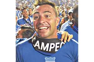 La final del campeonato se visti&oacute; de azul en el estadio Capwell
