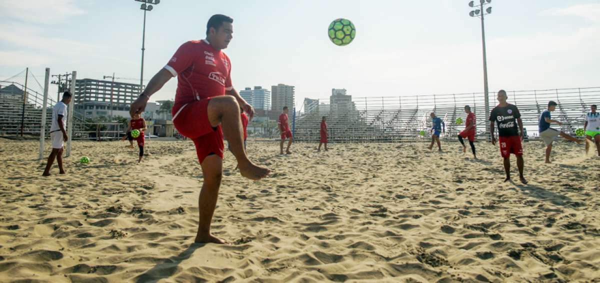 La playa de El Murci&eacute;lago, en Manta (Manab&iacute;), fue el centro de entrenamiento de la selecci&oacute;n ecuatoriana que disputar&aacute; su primer mundial en Bahamas.