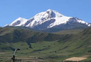 El acceso al Glaciar Hermoso y la Laguna Verde, en el volcán Cayambe, restringidos durante 45 días. 