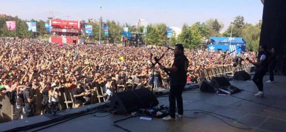 La banda mexicana Molotov fue una de las m&aacute;s aclamadas en el festival. FOTO: Tomada de la cuenta &rlm;@lajornadaonline