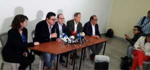 La delegaci&oacute;n de periodistas que lleg&oacute; al pa&iacute;s, el lunes pasado, se reuni&oacute; el mi&eacute;rcoles con el secretario de comunicaci&oacute;n, Andr&eacute;s Michelena.