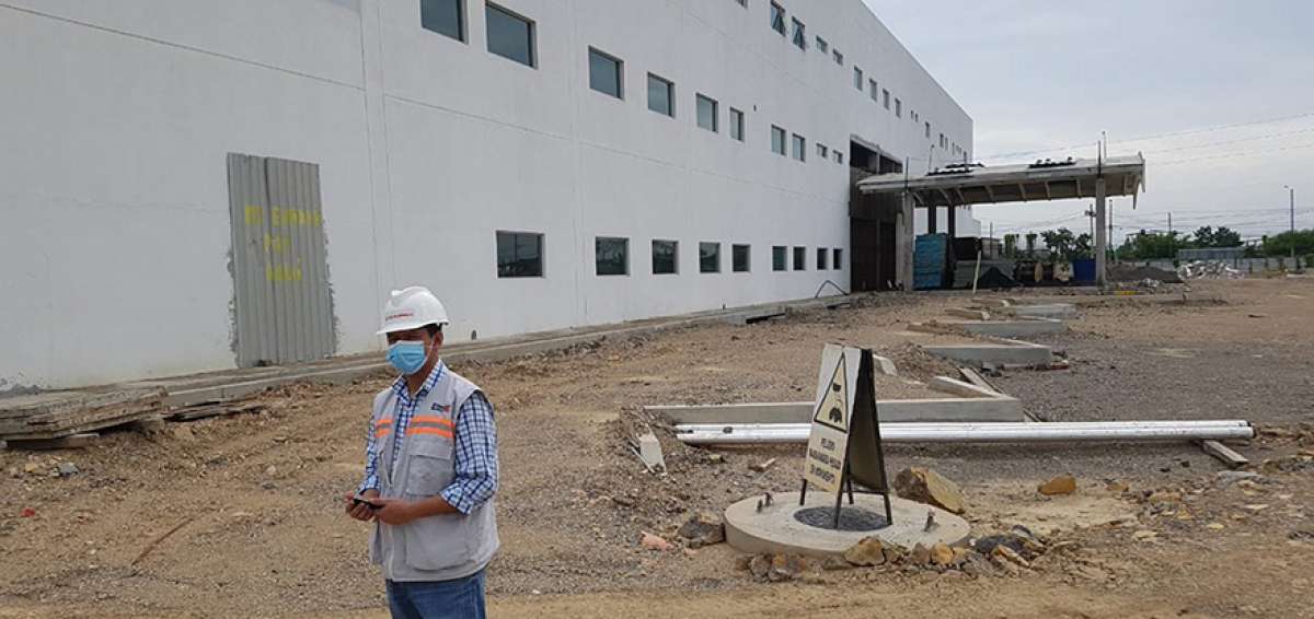 Al momento el hospital de Pedernales estaba en fase de construcci&oacute;n.