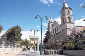 Uno de los sitios m&aacute;s visitados es la iglesia Matriz situada en el centro de Pujil&iacute;, frente al parque Luis Fernando Vivero. Foto: Silvia Osorio.