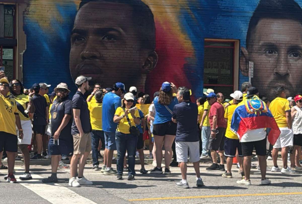 El mural de Willian Pacho y Lionel Messi se ha convertido en uno de los lugares m&aacute;s fotografiados por los aficionados que visitan Kansas City durante el Mundial 2026.